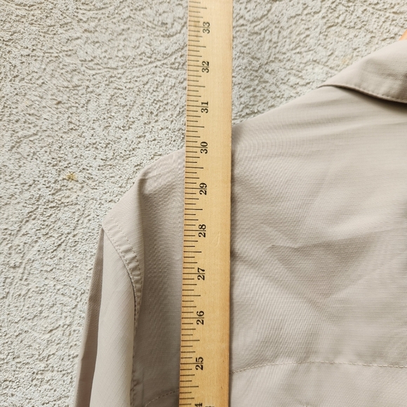 New Cabela's Shirt Men's Medium Beige Insect Defense UV Protection Caped Back - Picture 11 of 16
